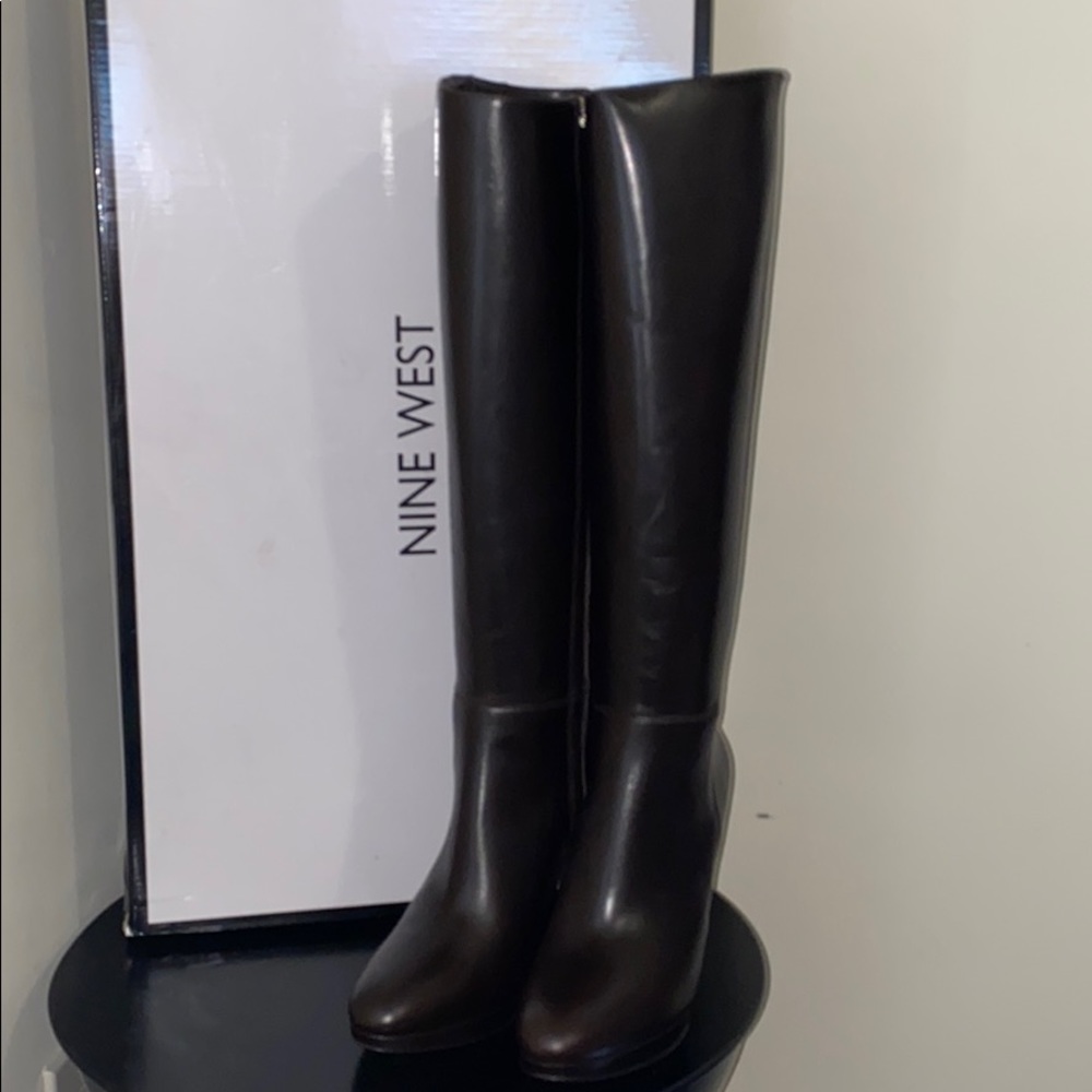 Women’s Platform Boot - image 1